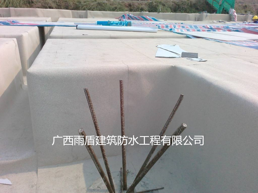 高分子自粘胶膜（非沥青基）防水卷材施工